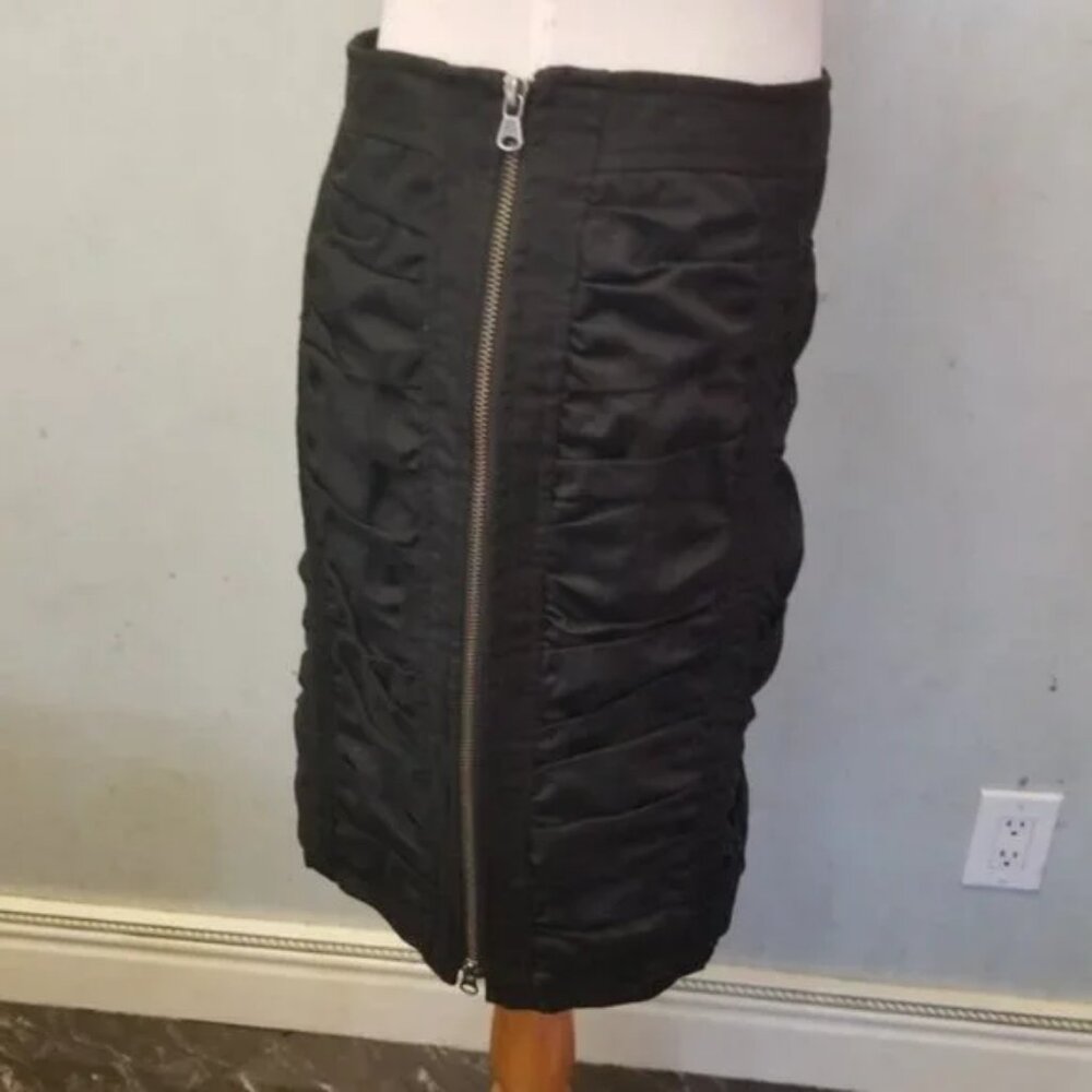 Nanette Lepore double side zipper over the knee Skirt size 4 ( 312) - Picture 4 of 6